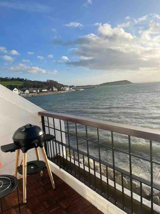 Relax With Spectacular Views And Hot Tub Kircubbin Exterior foto